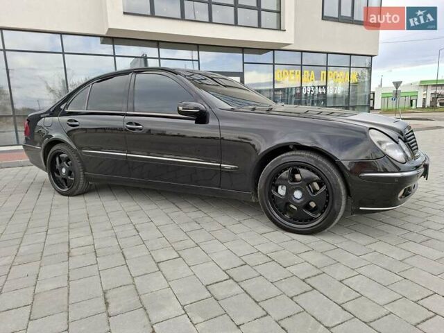 Черный Мерседес Е-Класс, объемом двигателя 3 л и пробегом 325 тыс. км за 8599 $, фото 10 на Automoto.ua