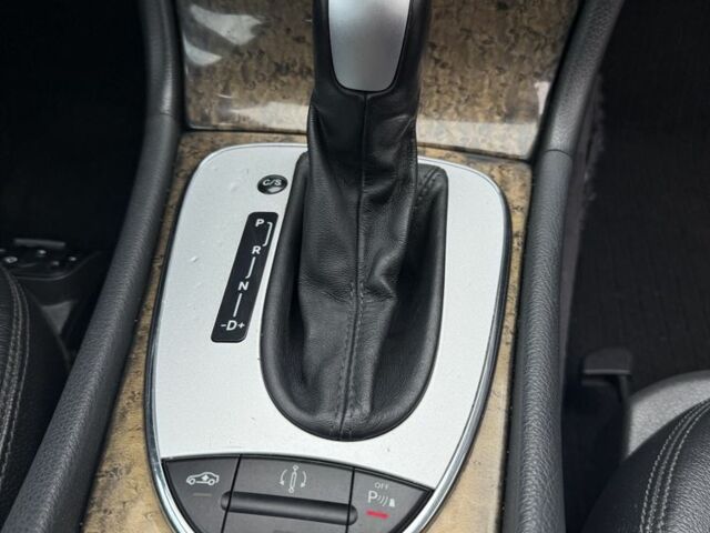 Черный Мерседес Е-Класс, объемом двигателя 0 л и пробегом 350 тыс. км за 4700 $, фото 13 на Automoto.ua