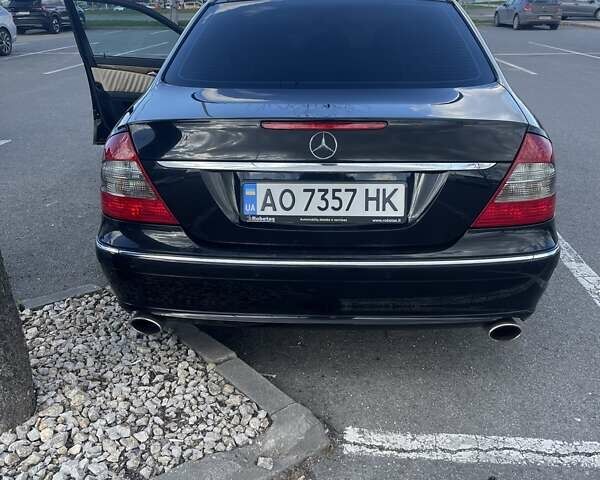 Чорний Мерседес Е-Клас, об'ємом двигуна 3.5 л та пробігом 324 тис. км за 10800 $, фото 1 на Automoto.ua