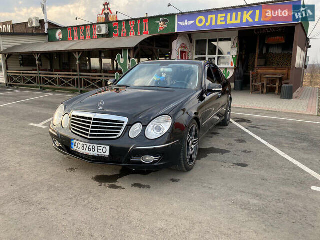 Чорний Мерседес Е-Клас, об'ємом двигуна 2.15 л та пробігом 370 тис. км за 10800 $, фото 8 на Automoto.ua