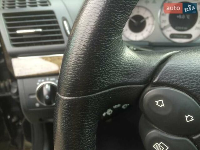 Черный Мерседес Е-Класс, объемом двигателя 1.8 л и пробегом 205 тыс. км за 9999 $, фото 2 на Automoto.ua