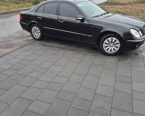 Черный Мерседес Е-Класс, объемом двигателя 3.5 л и пробегом 429 тыс. км за 6200 $, фото 8 на Automoto.ua