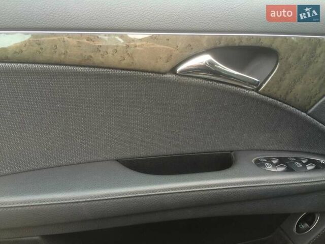 Черный Мерседес Е-Класс, объемом двигателя 1.8 л и пробегом 205 тыс. км за 9999 $, фото 10 на Automoto.ua