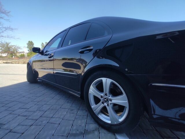 Чорний Мерседес Е-Клас, об'ємом двигуна 2.1 л та пробігом 332 тис. км за 8100 $, фото 7 на Automoto.ua