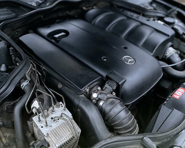 Черный Мерседес Е-Класс, объемом двигателя 2.1 л и пробегом 314 тыс. км за 8500 $, фото 18 на Automoto.ua