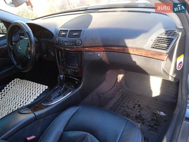 Чорний Мерседес Е-Клас, об'ємом двигуна 2.15 л та пробігом 286 тис. км за 7200 $, фото 18 на Automoto.ua