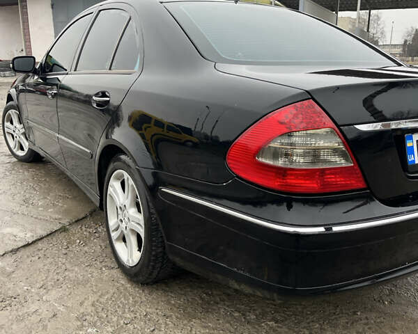 Чорний Мерседес Е-Клас, об'ємом двигуна 2.99 л та пробігом 250 тис. км за 7500 $, фото 5 на Automoto.ua