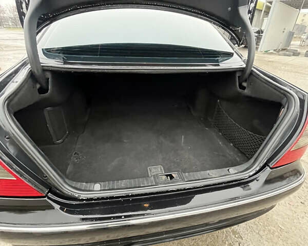 Чорний Мерседес Е-Клас, об'ємом двигуна 2.99 л та пробігом 250 тис. км за 7500 $, фото 24 на Automoto.ua