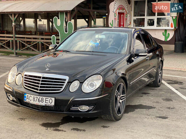 Чорний Мерседес Е-Клас, об'ємом двигуна 2.15 л та пробігом 370 тис. км за 10800 $, фото 7 на Automoto.ua