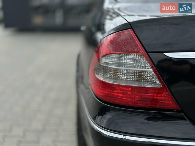 Черный Мерседес Е-Класс, объемом двигателя 3 л и пробегом 333 тыс. км за 10700 $, фото 16 на Automoto.ua