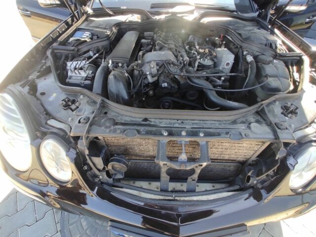 Чорний Мерседес Е-Клас, об'ємом двигуна 2.1 л та пробігом 332 тис. км за 8100 $, фото 9 на Automoto.ua