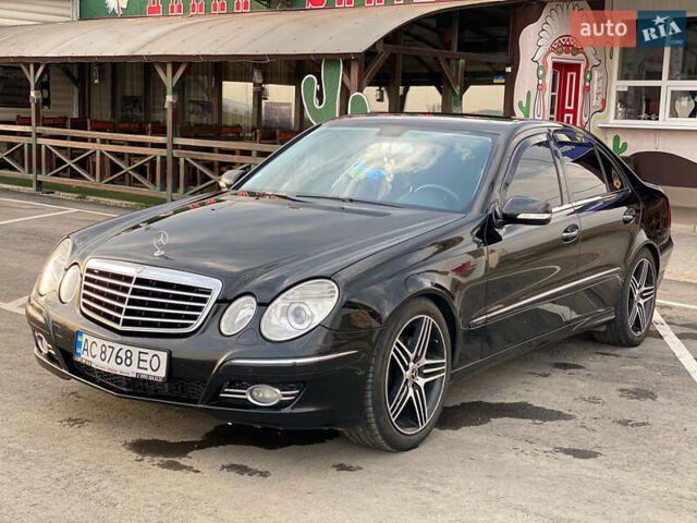 Чорний Мерседес Е-Клас, об'ємом двигуна 2.15 л та пробігом 370 тис. км за 10800 $, фото 5 на Automoto.ua
