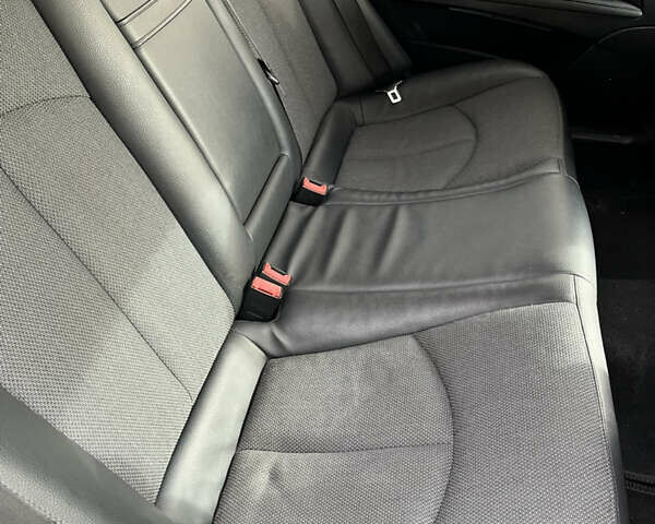 Черный Мерседес Е-Класс, объемом двигателя 3 л и пробегом 400 тыс. км за 8000 $, фото 12 на Automoto.ua