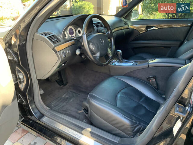 Мерседес Е-Класс 2006 в Ивано-Франковске на Automoto.ua Черный Мерседес Е-Класс, объемом двигателя 3 л и пробегом 326 тыс. км за 8200 $, фото 67 на Automoto.ua
