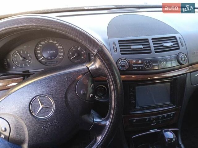 Чорний Мерседес Е-Клас, об'ємом двигуна 2.15 л та пробігом 286 тис. км за 7200 $, фото 9 на Automoto.ua