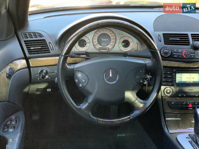 Мерседес Е-Класс 2006 в Ивано-Франковске на Automoto.ua Черный Мерседес Е-Класс, объемом двигателя 3 л и пробегом 326 тыс. км за 8200 $, фото 85 на Automoto.ua