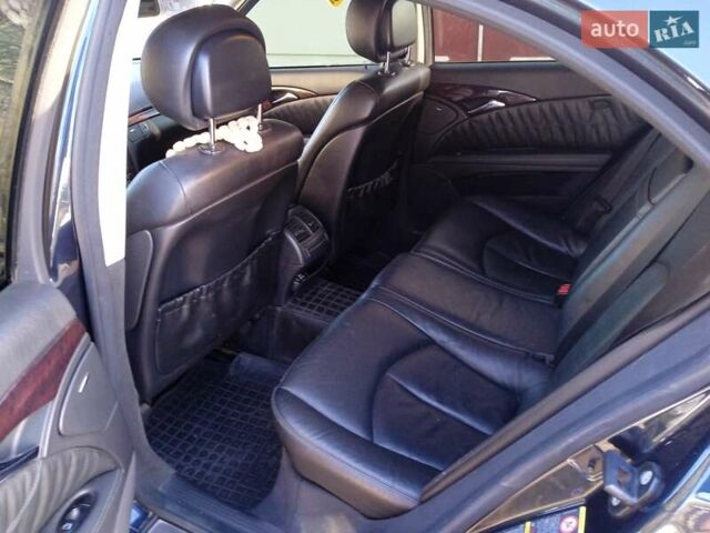 Чорний Мерседес Е-Клас, об'ємом двигуна 2.15 л та пробігом 286 тис. км за 7200 $, фото 11 на Automoto.ua