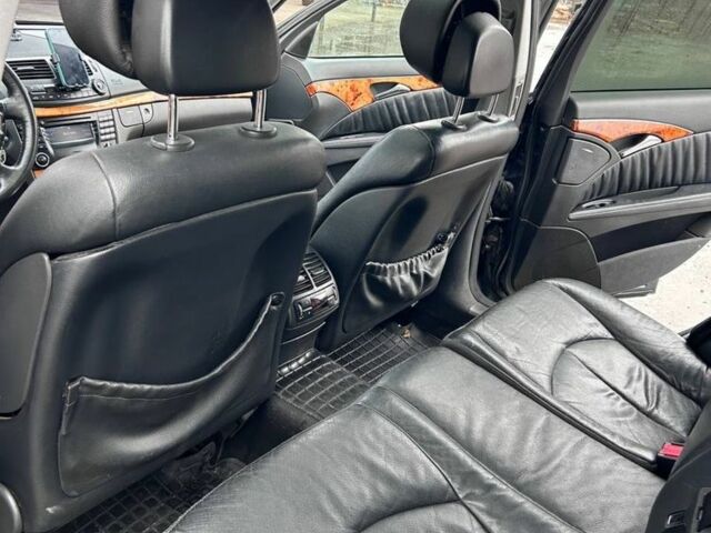 Чорний Мерседес Е-Клас, об'ємом двигуна 3 л та пробігом 435 тис. км за 3850 $, фото 6 на Automoto.ua