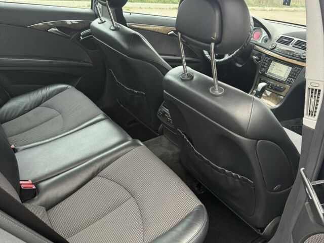 Черный Мерседес Е-Класс, объемом двигателя 0 л и пробегом 350 тыс. км за 4700 $, фото 8 на Automoto.ua