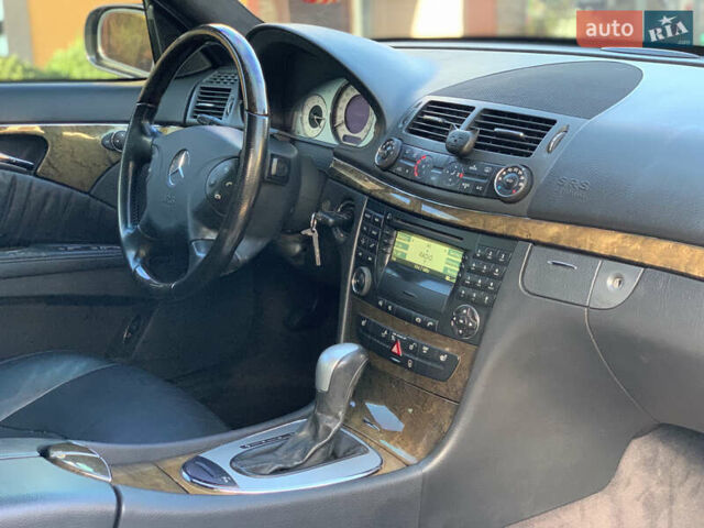 Мерседес Е-Класс 2006 в Ивано-Франковске на Automoto.ua Черный Мерседес Е-Класс, объемом двигателя 3 л и пробегом 326 тыс. км за 8200 $, фото 103 на Automoto.ua