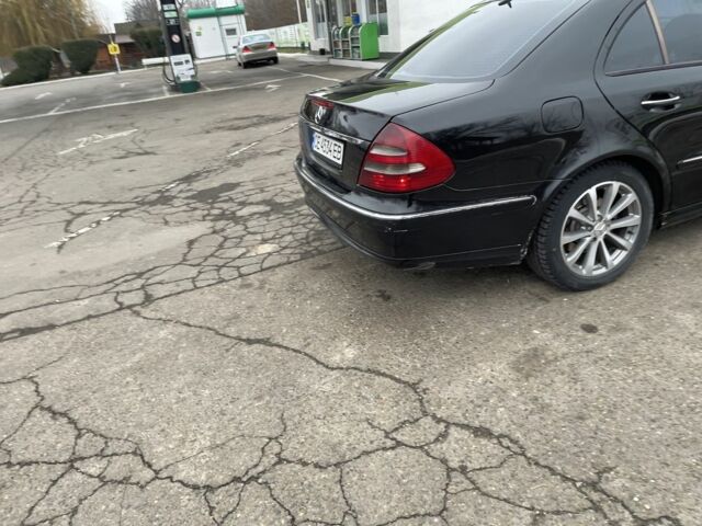 Чорний Мерседес Е-Клас, об'ємом двигуна 3 л та пробігом 440 тис. км за 9500 $, фото 4 на Automoto.ua