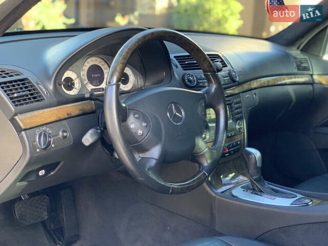 Мерседес Е-Класс 2006 в Ивано-Франковске на Automoto.ua Черный Мерседес Е-Класс, объемом двигателя 3 л и пробегом 326 тыс. км за 8200 $, фото 64 на Automoto.ua