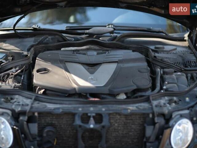 Черный Мерседес Е-Класс, объемом двигателя 2.9 л и пробегом 295 тыс. км за 9800 $, фото 7 на Automoto.ua