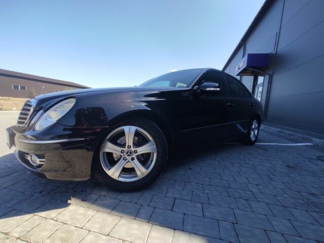 Чорний Мерседес Е-Клас, об'ємом двигуна 2.1 л та пробігом 332 тис. км за 8100 $, фото 8 на Automoto.ua