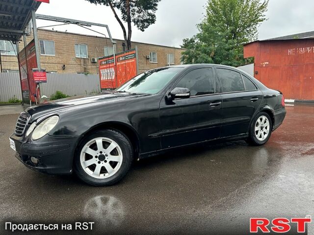 Черный Мерседес Е-Класс, объемом двигателя 1.8 л и пробегом 350 тыс. км за 4700 $, фото 5 на Automoto.ua