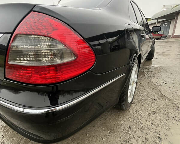 Чорний Мерседес Е-Клас, об'ємом двигуна 2.99 л та пробігом 250 тис. км за 7500 $, фото 17 на Automoto.ua