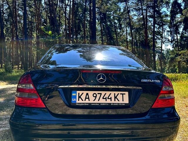 Черный Мерседес Е-Класс, объемом двигателя 1.8 л и пробегом 234 тыс. км за 8600 $, фото 5 на Automoto.ua