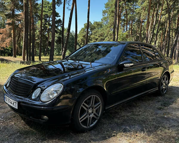 Черный Мерседес Е-Класс, объемом двигателя 1.8 л и пробегом 234 тыс. км за 8600 $, фото 17 на Automoto.ua