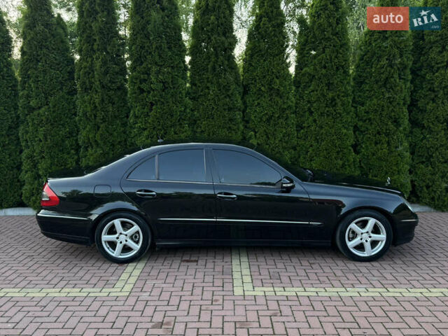 Черный Мерседес Е-Класс, объемом двигателя 3 л и пробегом 450 тыс. км за 8300 $, фото 15 на Automoto.ua