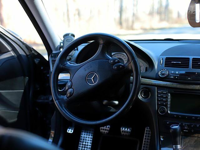 Чорний Мерседес Е-Клас, об'ємом двигуна 3 л та пробігом 293 тис. км за 9700 $, фото 5 на Automoto.ua