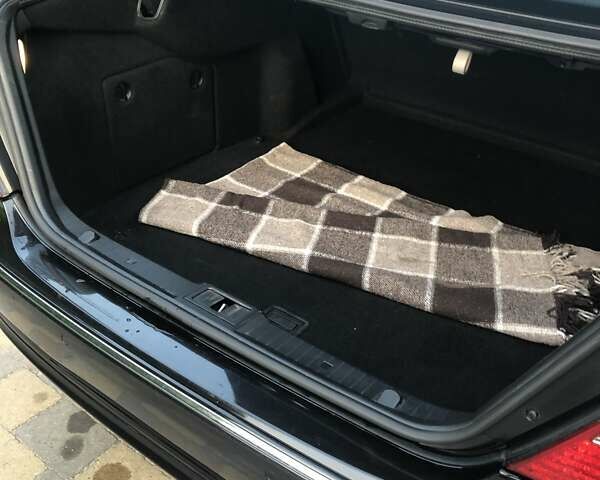 Черный Мерседес Е-Класс, объемом двигателя 1.8 л и пробегом 205 тыс. км за 9999 $, фото 42 на Automoto.ua