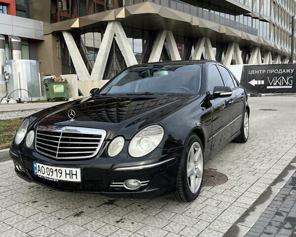 Черный Мерседес Е-Класс, объемом двигателя 3 л и пробегом 400 тыс. км за 8000 $, фото 1 на Automoto.ua