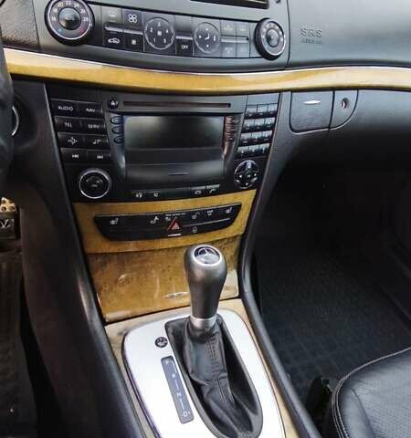 Чорний Мерседес Е-Клас, об'ємом двигуна 3 л та пробігом 400 тис. км за 4500 $, фото 15 на Automoto.ua