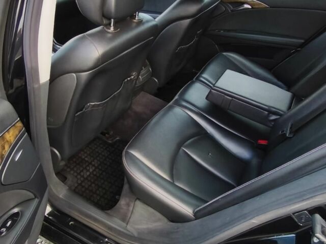 Чорний Мерседес Е-Клас, об'ємом двигуна 3 л та пробігом 400 тис. км за 4500 $, фото 6 на Automoto.ua