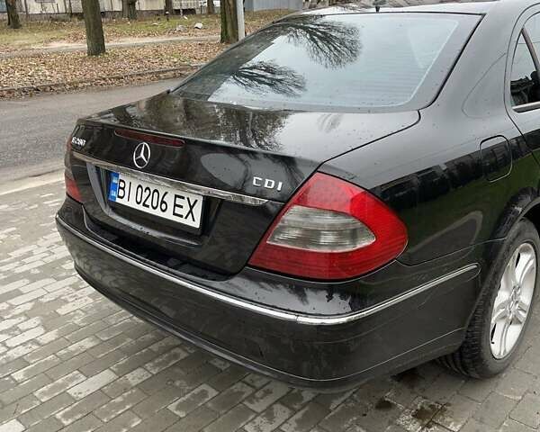 Черный Мерседес Е-Класс, объемом двигателя 3 л и пробегом 256 тыс. км за 9000 $, фото 4 на Automoto.ua