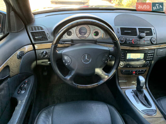 Мерседес Е-Класс 2006 в Ивано-Франковске на Automoto.ua Черный Мерседес Е-Класс, объемом двигателя 3 л и пробегом 326 тыс. км за 8200 $, фото 82 на Automoto.ua