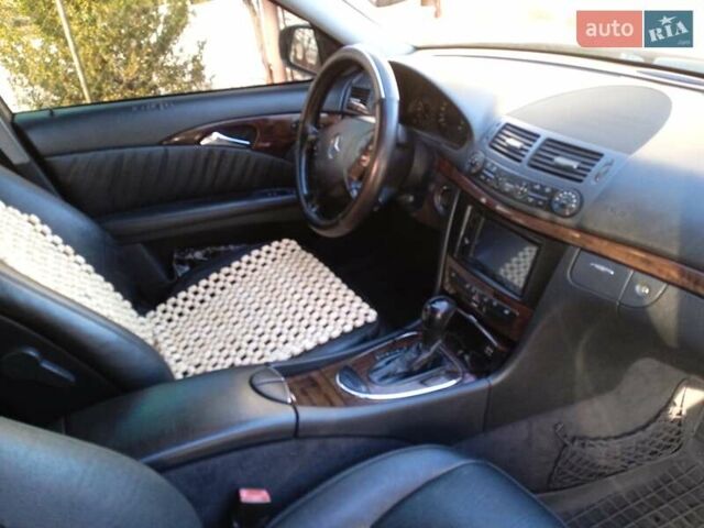 Чорний Мерседес Е-Клас, об'ємом двигуна 2.15 л та пробігом 286 тис. км за 7200 $, фото 15 на Automoto.ua