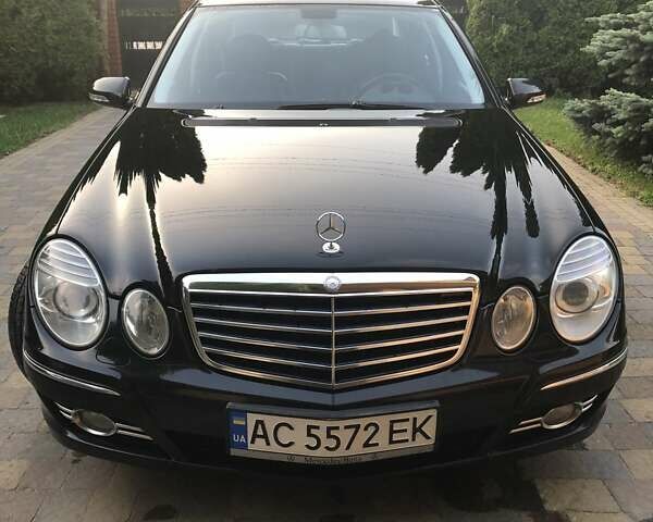 Черный Мерседес Е-Класс, объемом двигателя 1.8 л и пробегом 205 тыс. км за 9999 $, фото 17 на Automoto.ua