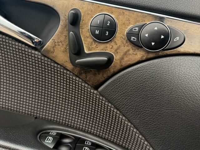 Черный Мерседес Е-Класс, объемом двигателя 0 л и пробегом 350 тыс. км за 4700 $, фото 12 на Automoto.ua