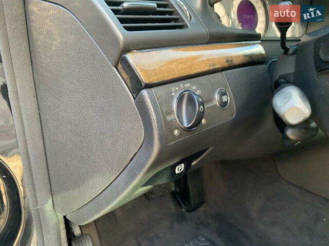 Мерседес Е-Класс 2006 в Ивано-Франковске на Automoto.ua Черный Мерседес Е-Класс, объемом двигателя 3 л и пробегом 326 тыс. км за 8200 $, фото 61 на Automoto.ua