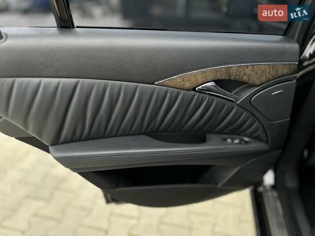 Черный Мерседес Е-Класс, объемом двигателя 3 л и пробегом 333 тыс. км за 10700 $, фото 19 на Automoto.ua