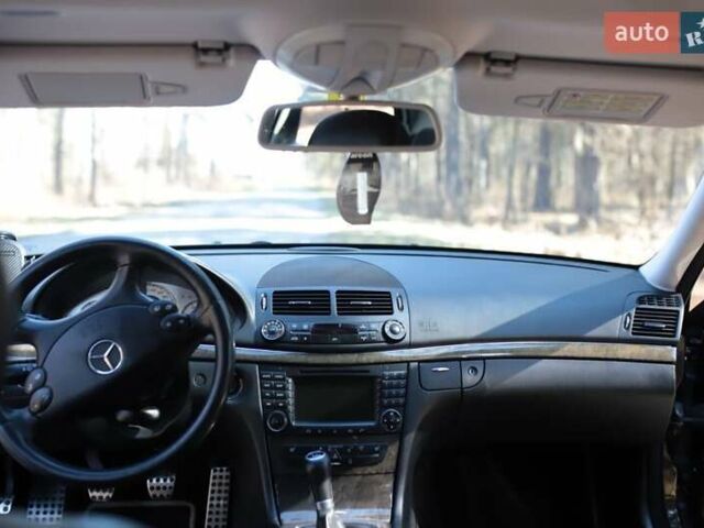 Черный Мерседес Е-Класс, объемом двигателя 2.9 л и пробегом 295 тыс. км за 9800 $, фото 3 на Automoto.ua