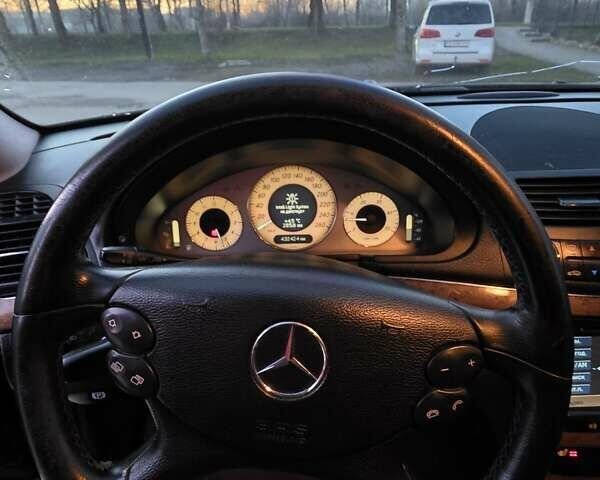 Чорний Мерседес Е-Клас, об'ємом двигуна 2.99 л та пробігом 433 тис. км за 7999 $, фото 29 на Automoto.ua