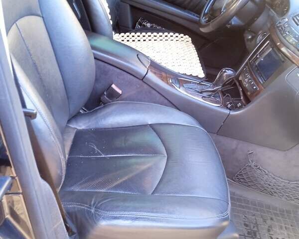 Чорний Мерседес Е-Клас, об'ємом двигуна 2.15 л та пробігом 286 тис. км за 7200 $, фото 17 на Automoto.ua