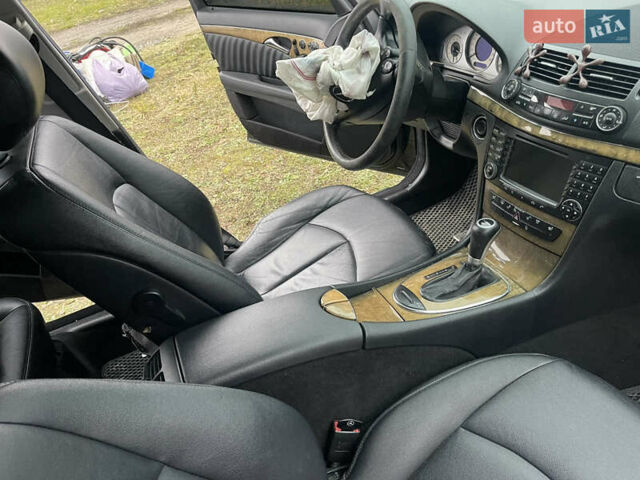 Чорний Мерседес Е-Клас, об'ємом двигуна 2.99 л та пробігом 374 тис. км за 4700 $, фото 21 на Automoto.ua