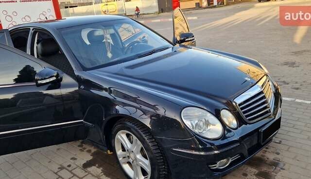 Черный Мерседес Е-Класс, объемом двигателя 2 л и пробегом 270 тыс. км за 8100 $, фото 9 на Automoto.ua